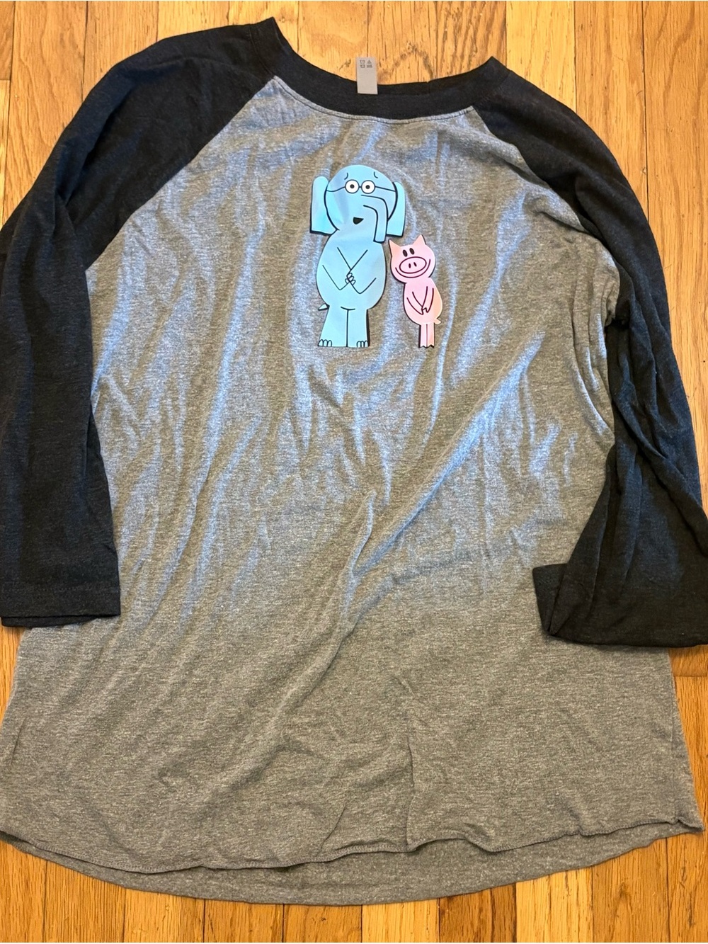 Piggie and Elephant Women’s Gray & Black Raglan Top Graphic Tee